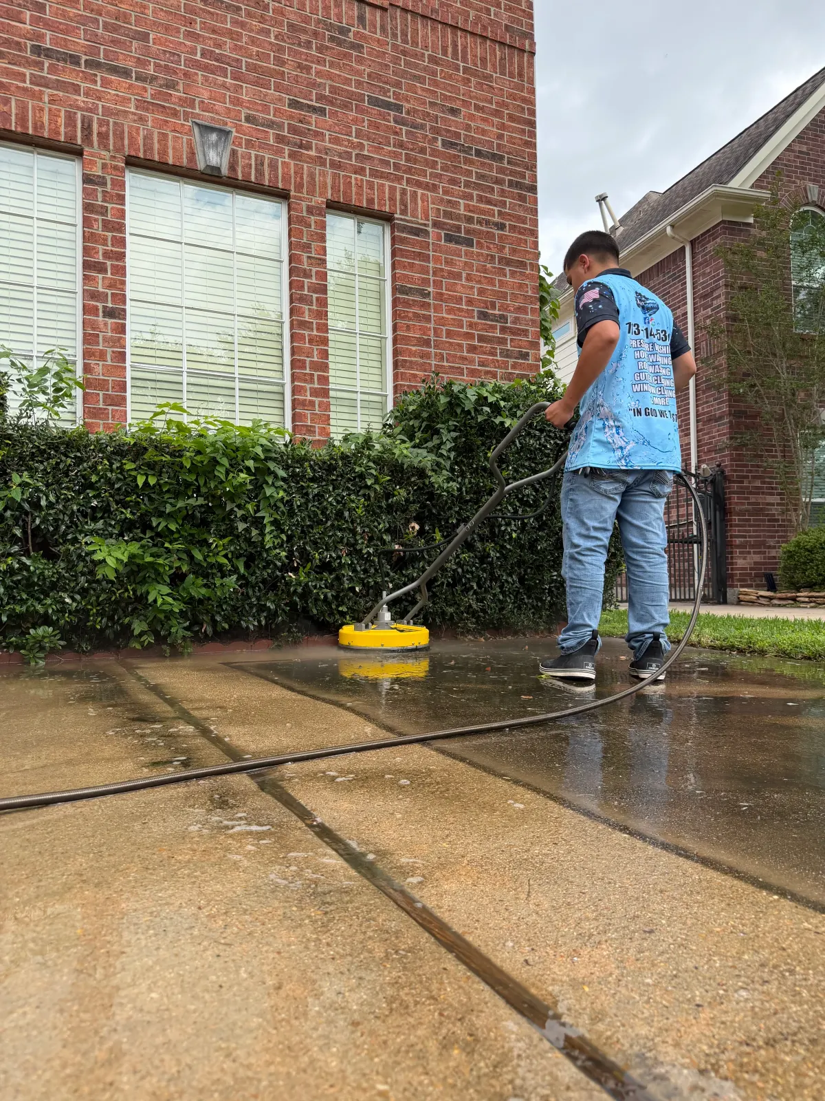 Driveway Cleaning service photo