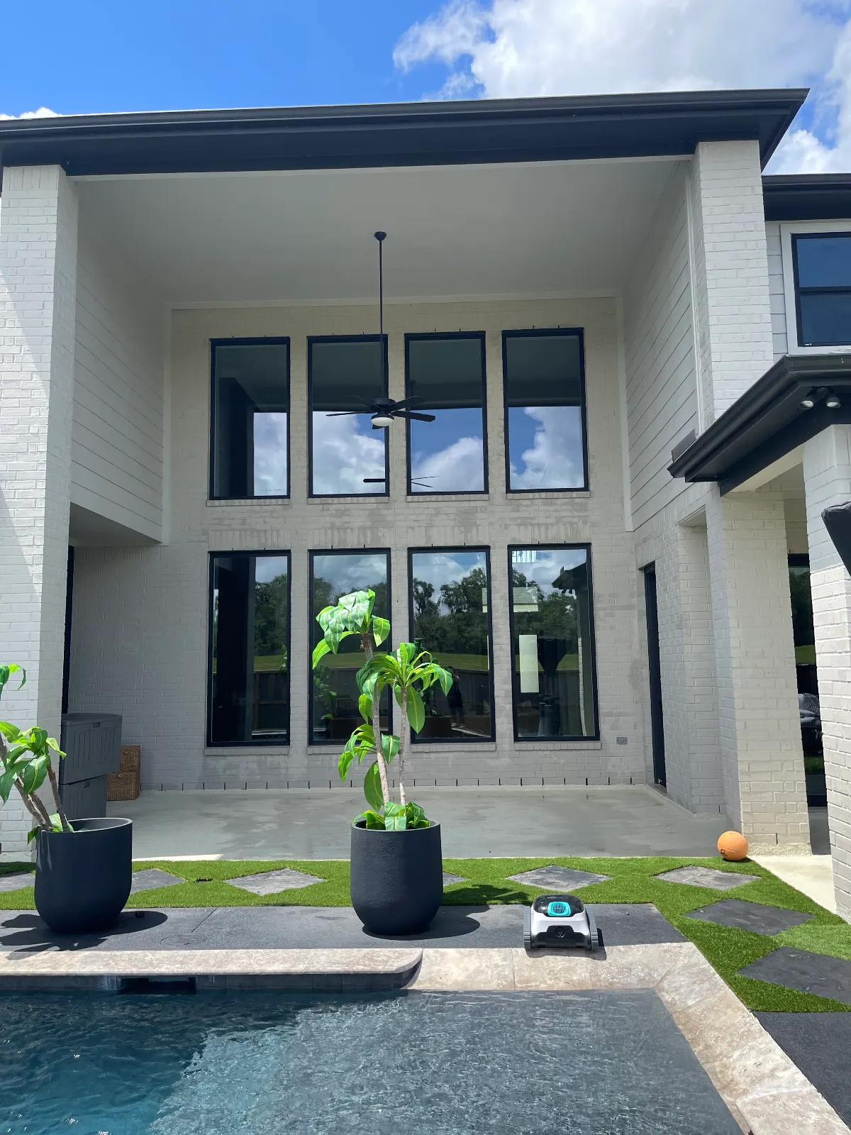 Pool Deck Cleaning service photo